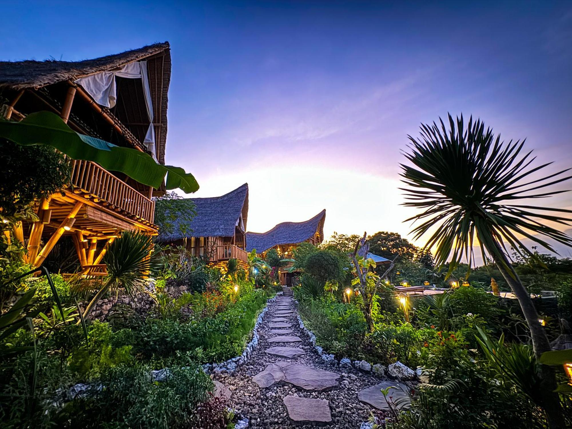 Penida Bambu Green Suites Toyapakeh Exterior photo